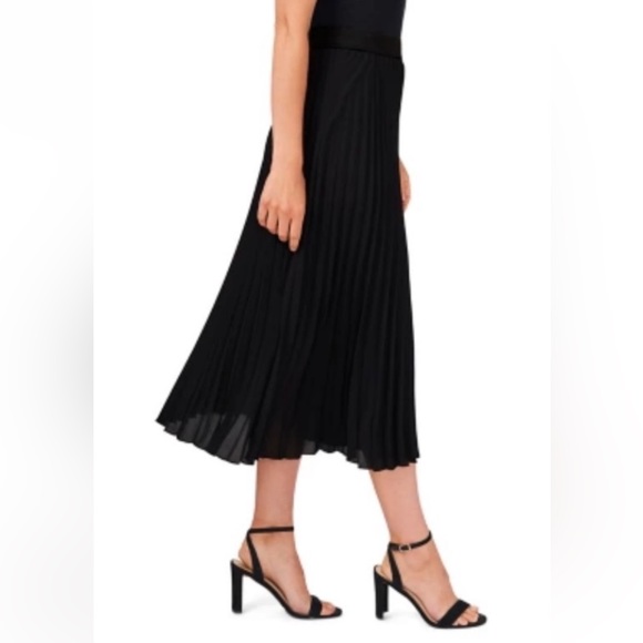 Vince Camuto Dresses & Skirts - Vince Camuto pleated skirt large